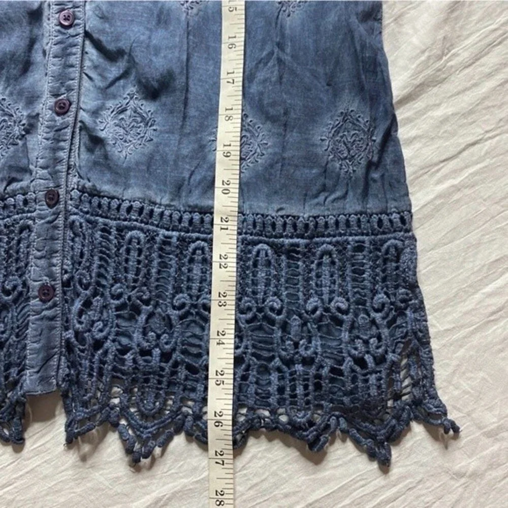 Chico’s Cotton Blend Lace Embroidery Tie-dye Blue Shirt Top Size 0 (S) - Picture 8 of 9